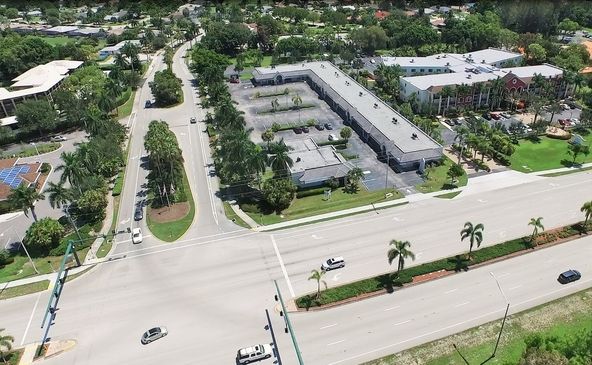 Lely Plaza | Stand Alone Building: 8801 Tamiami Trl E, Naples, FL 34113